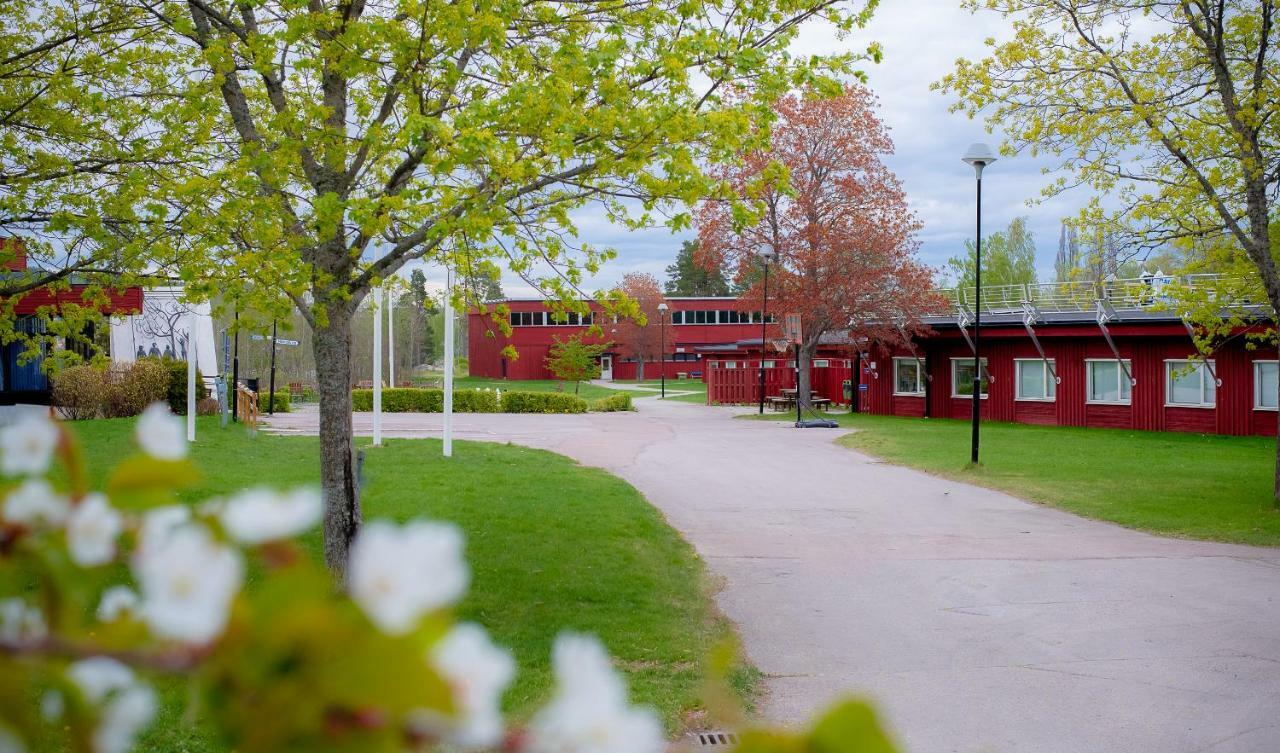Karlskoga Folkhoegskola Vandrarhem Udden Екстер'єр фото