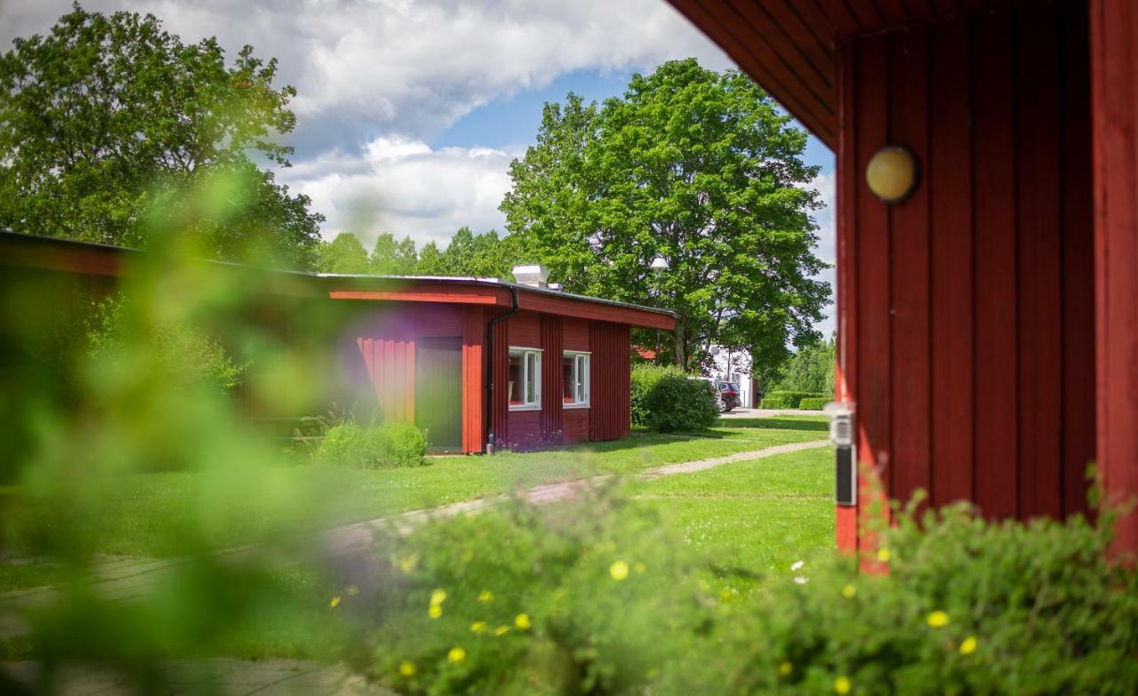 Karlskoga Folkhoegskola Vandrarhem Udden Екстер'єр фото