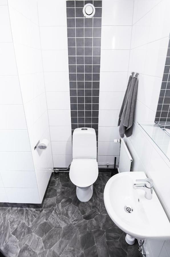 Karlskoga Folkhoegskola Vandrarhem Udden Екстер'єр фото